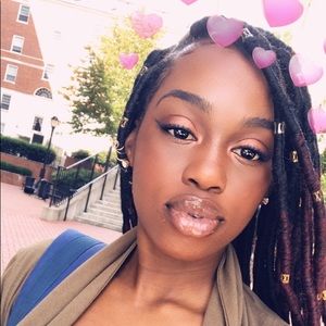 Meet your Posher, Roberta